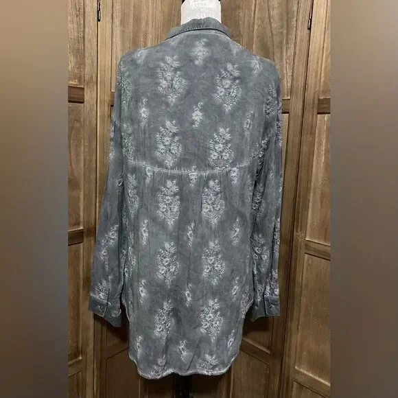 MISS ME Bluish Gray Button Down Shirt. - Picture 4 of 6